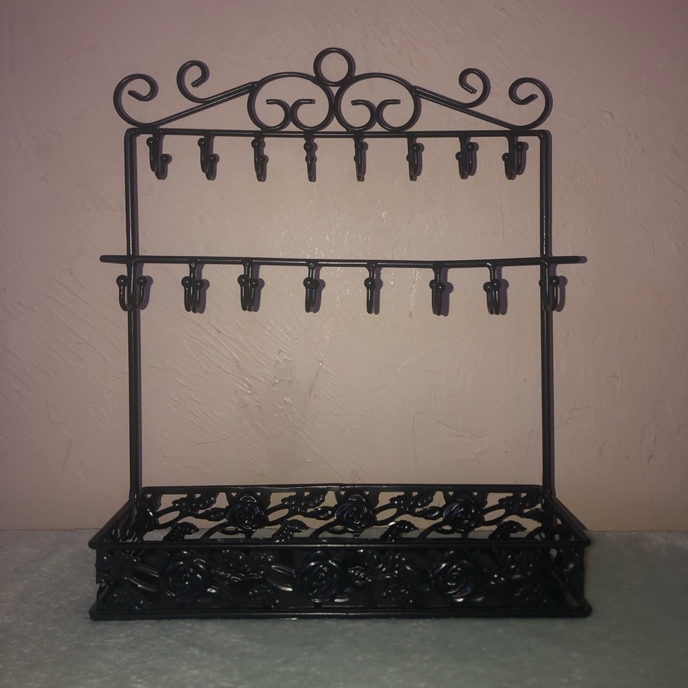 a black jewlery rack